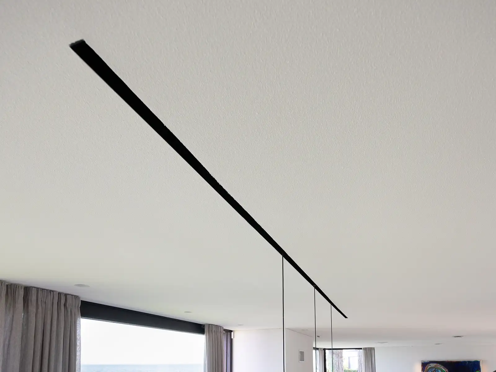 Akustikputstak med enhetlig yta efter renovering i privat villa i Rungsted – Hz Renovare med Hz Akustikputs C
